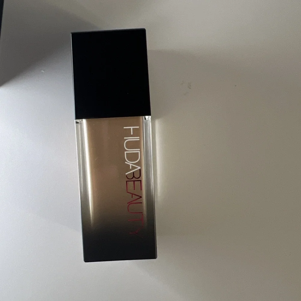 Huda Beauty FauxFilter Luminous Matte Liquid Foundation ~ VANILLA 120B ~ 1.18 oz